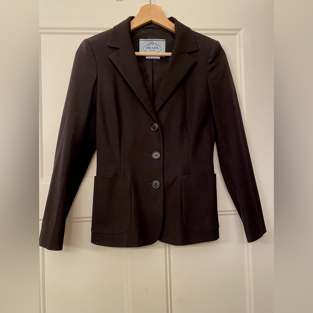 Prada blazer brand new.